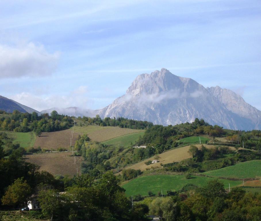 ホテルAgriturismo Lu Formaggio Castelli エクステリア 写真